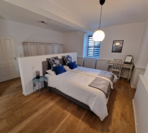 Das alte Pfarrhaus - Hauptschlafzimmer Org
